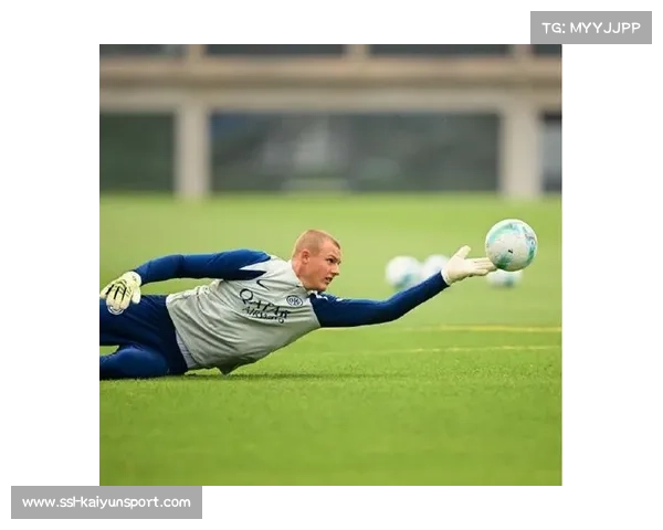 20岁门将里塞贡献34次扑救，朗斯草根防线铸就奇迹